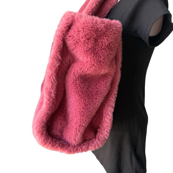 Anthropologie Faux Fur Soft Fluffy Rose Pink Bag Tote - Picture 5 of 15